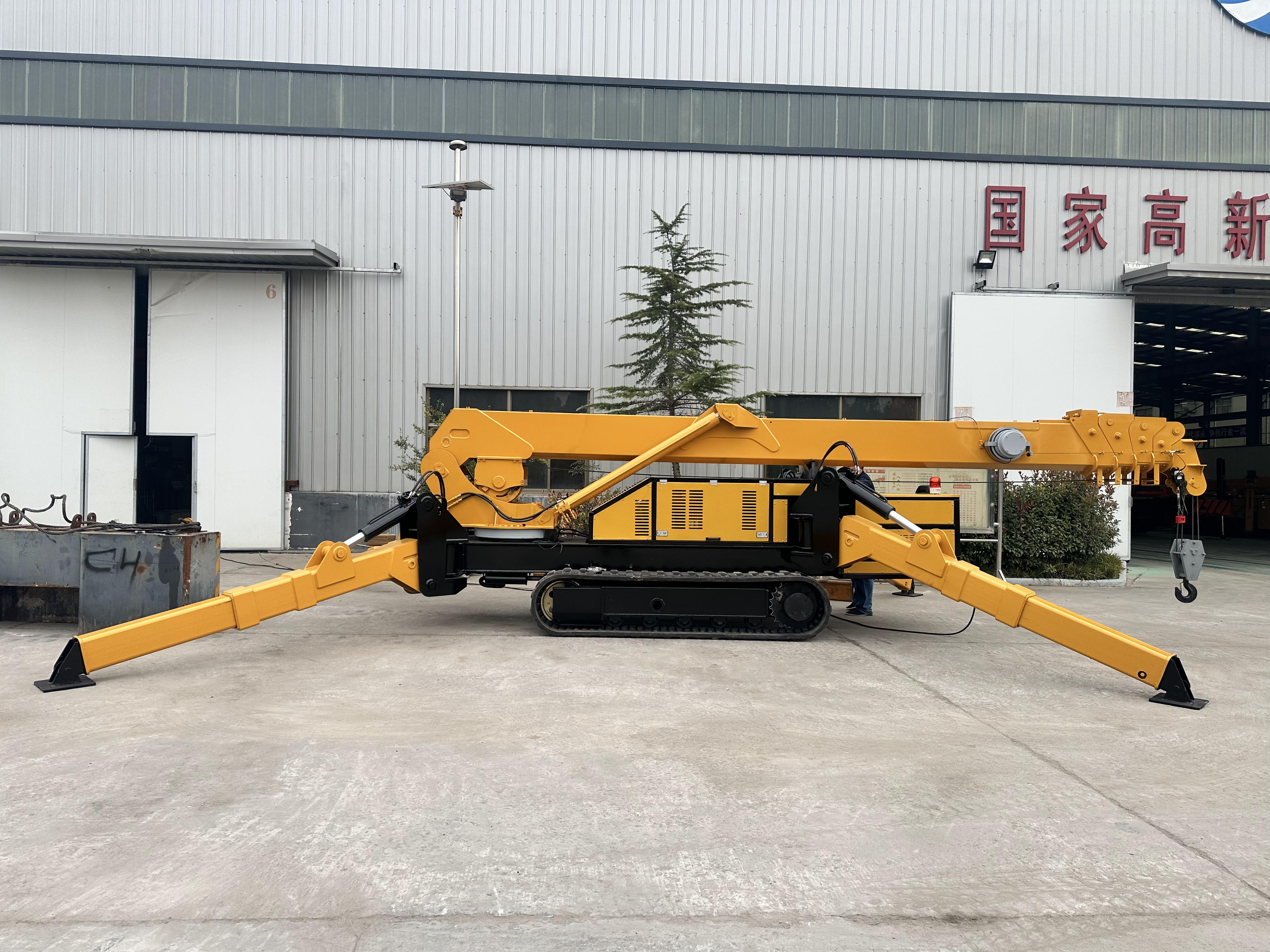 華鷹機械2噸蜘蛛吊車車寬僅0.8米，室內(nèi)吊裝的必備裝修設(shè)備
